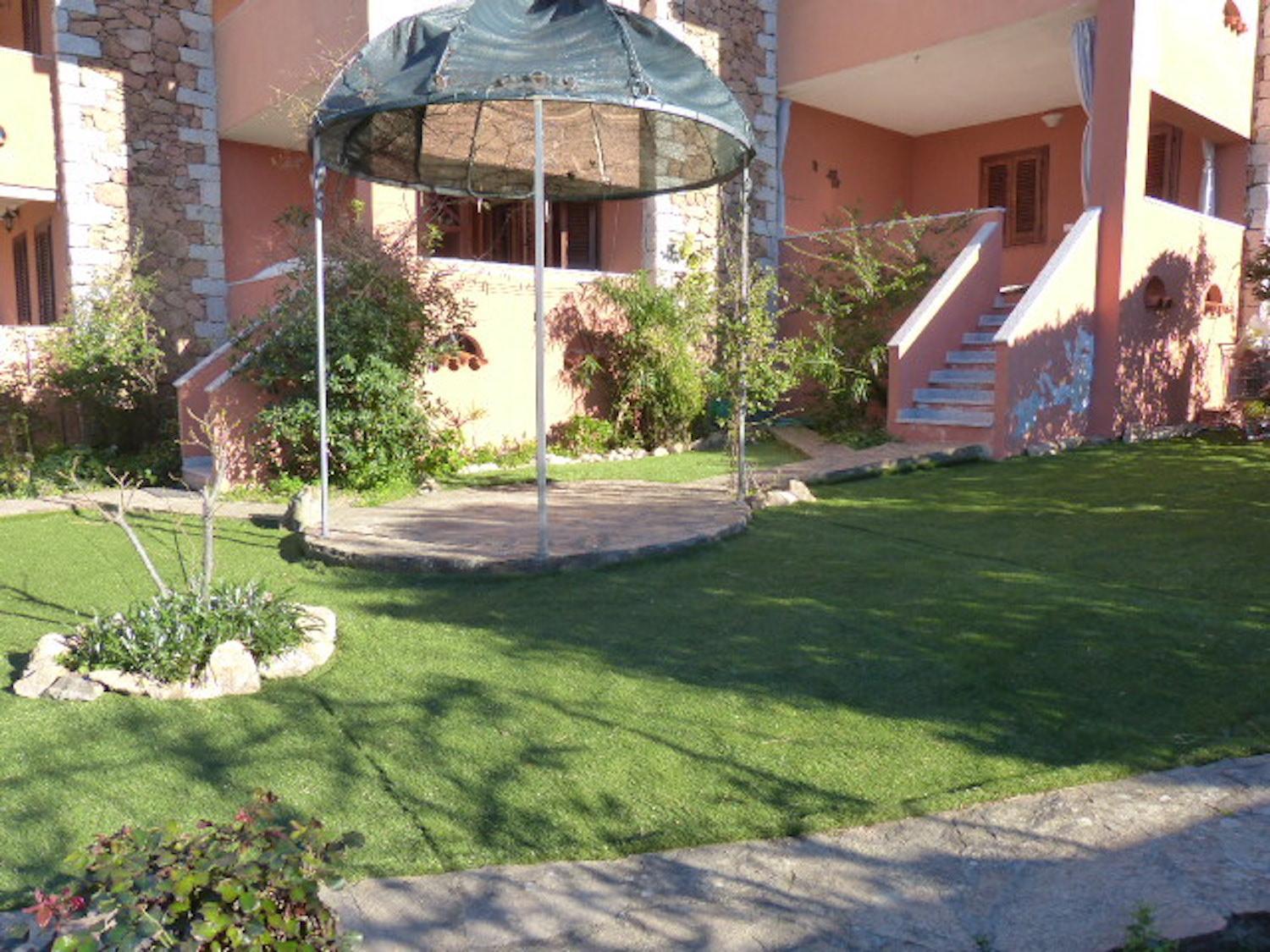 Apartamento Quadrilocale Vico Trento San Teodoro  Exterior foto